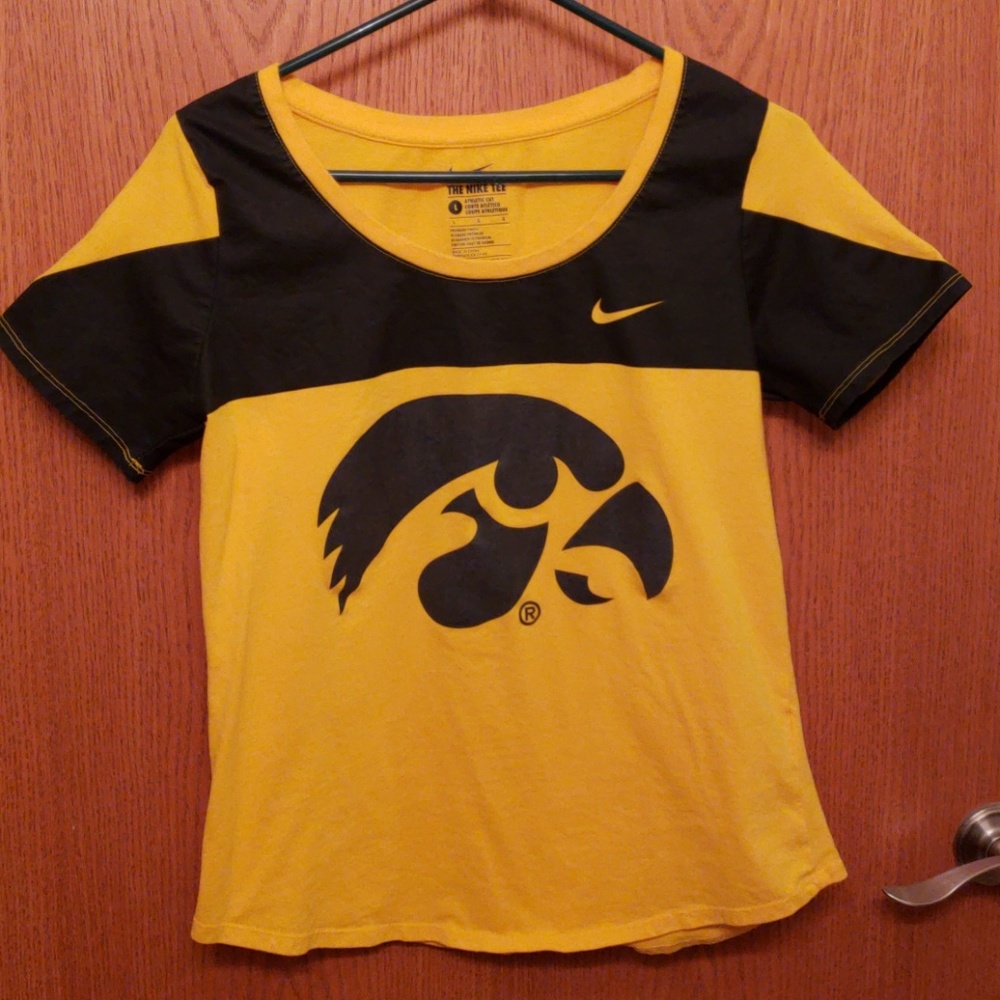 Nike Iowa Hawkeyes t-shirt